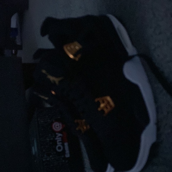 Men’s jordan 4 royale size 6.5 - Picture 2 of 5